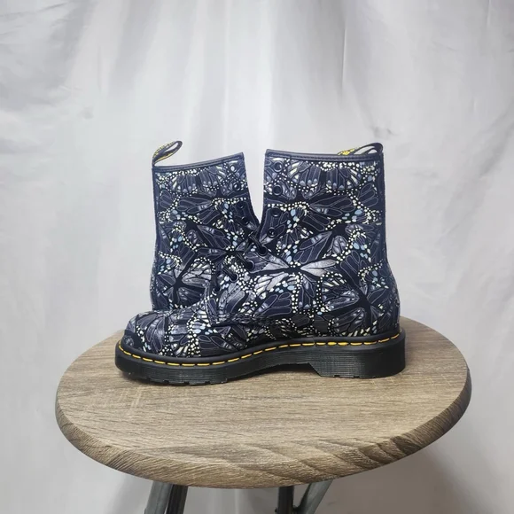 Women’s Dr. Martens 1460 Suede 8-Eye Boot Butterfly Gray Boots Shoes 7 Classic - Picture 9 of 11